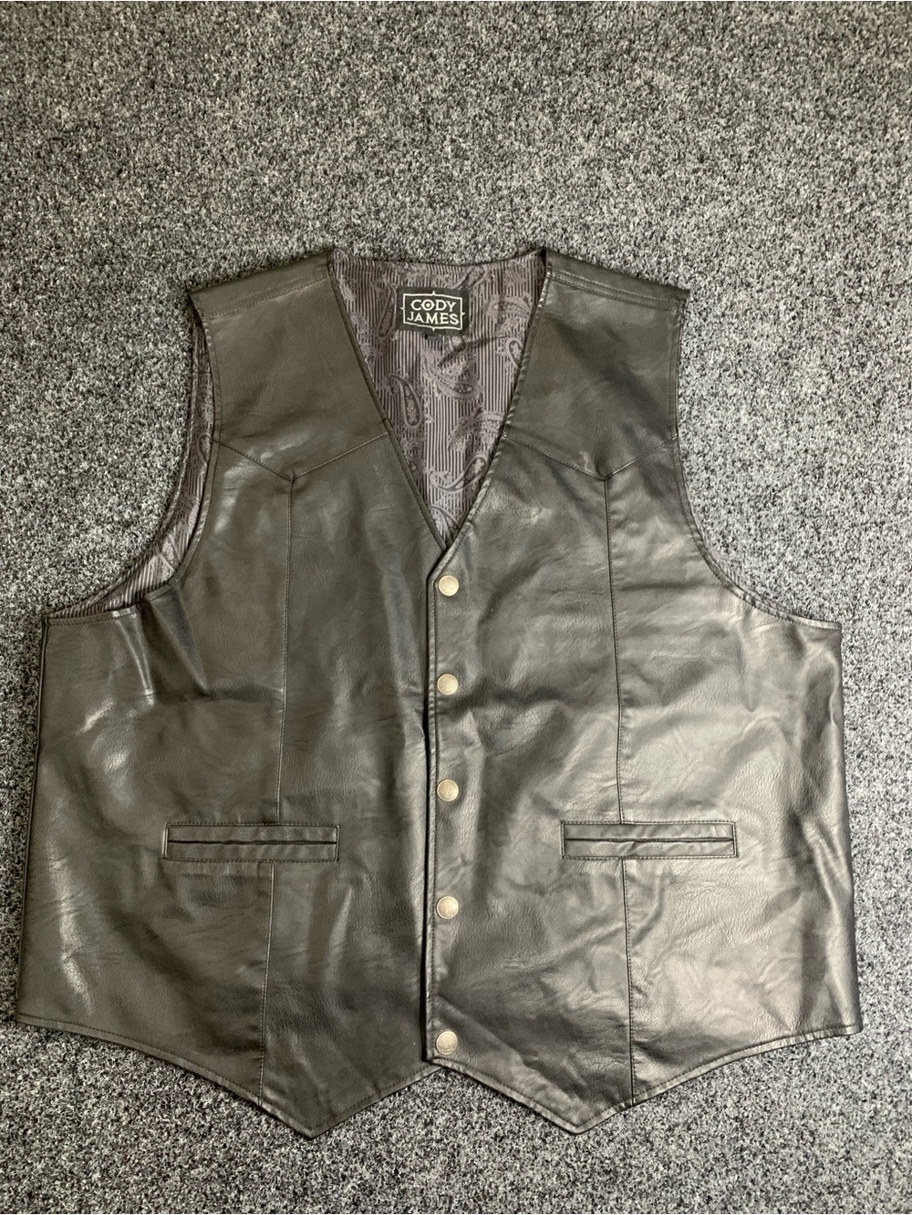 Cody James Men's Black Leather Snap-Front Vest